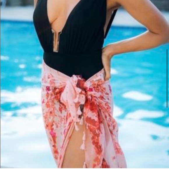 Peter Som Red & White Floral Fringe Very Soft Sarong In Rose Quartz NWT O/S - Picture 7 of 13